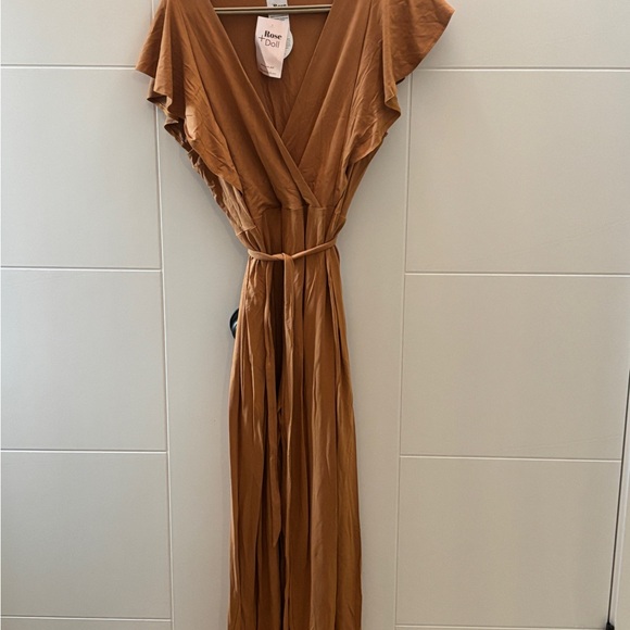 Jumpsuit in camel - Picture 1 of 4